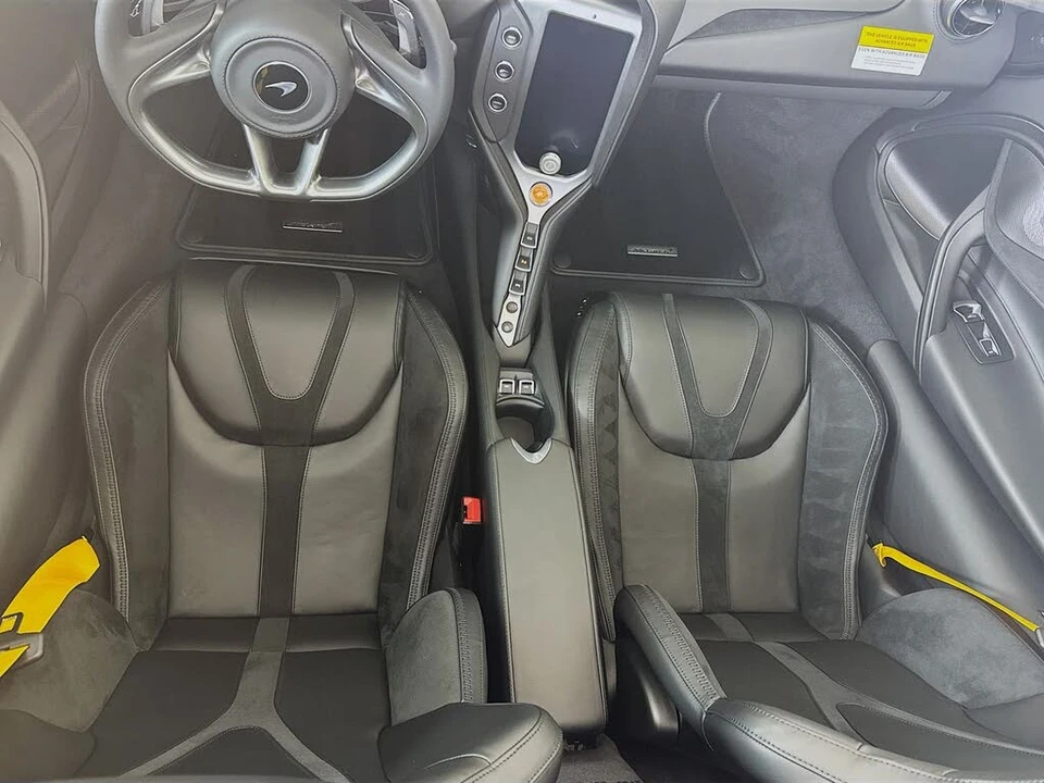 2026 McLaren 750S Spider - Image 22 of 25