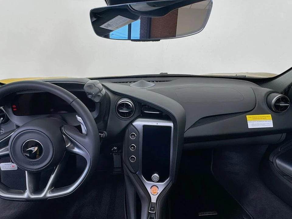 2026 McLaren 750S Spider - Image 21 of 25