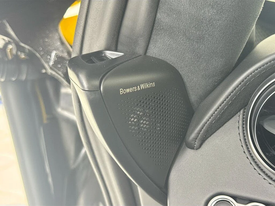 2026 McLaren 750S Spider - Image 17 of 25