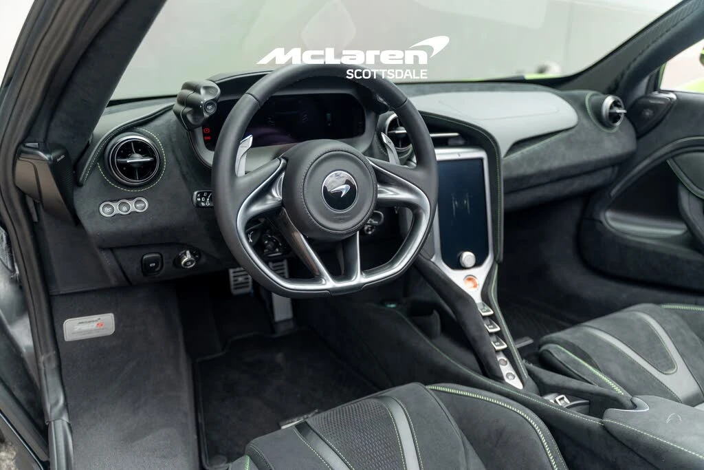 2026 McLaren 750S Spider - Image 13 of 31
