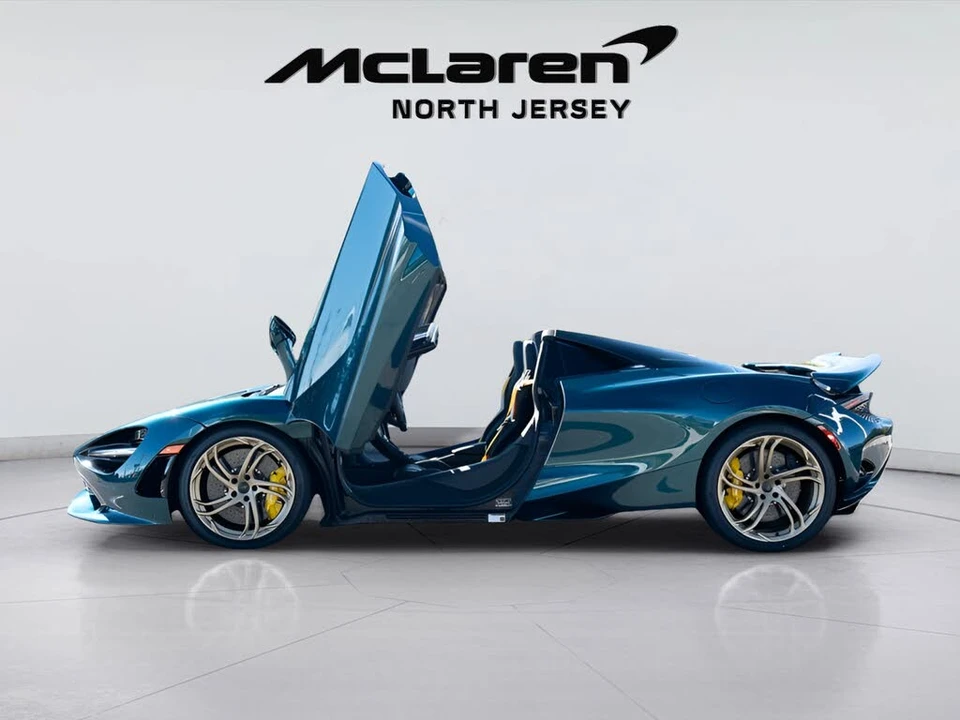 2026 McLaren 750S Spider - Image 26 of 31