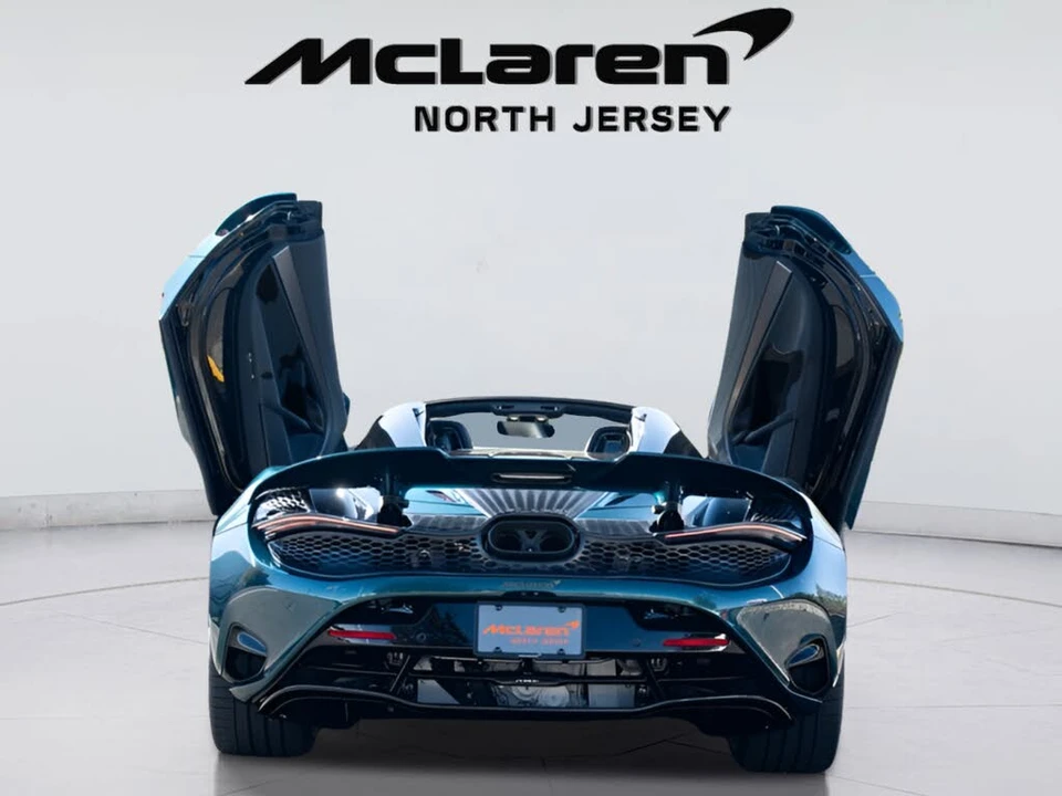 2026 McLaren 750S Spider - Image 22 of 31