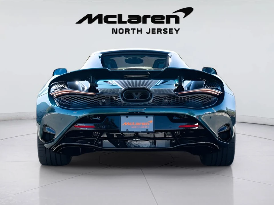 2026 McLaren 750S Spider - Image 23 of 31