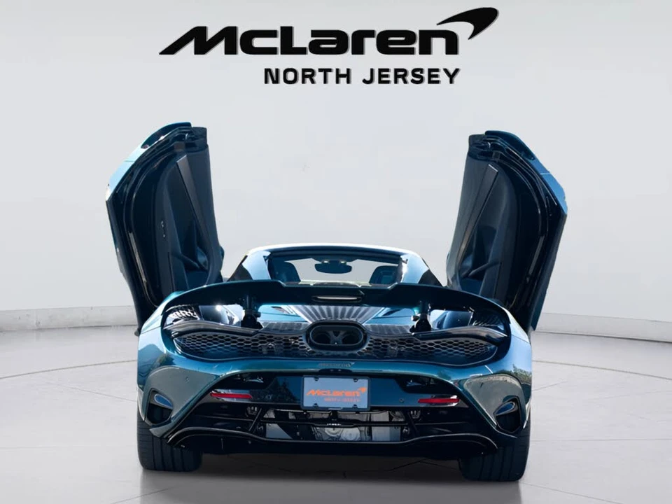2026 McLaren 750S Spider - Image 24 of 31