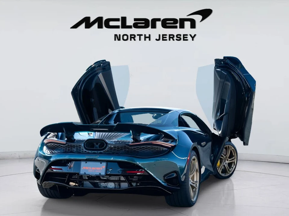 2026 McLaren 750S Spider - Image 20 of 31