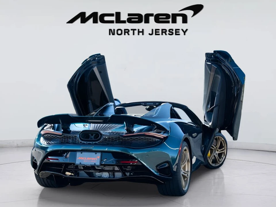 2026 McLaren 750S Spider - Image 18 of 31