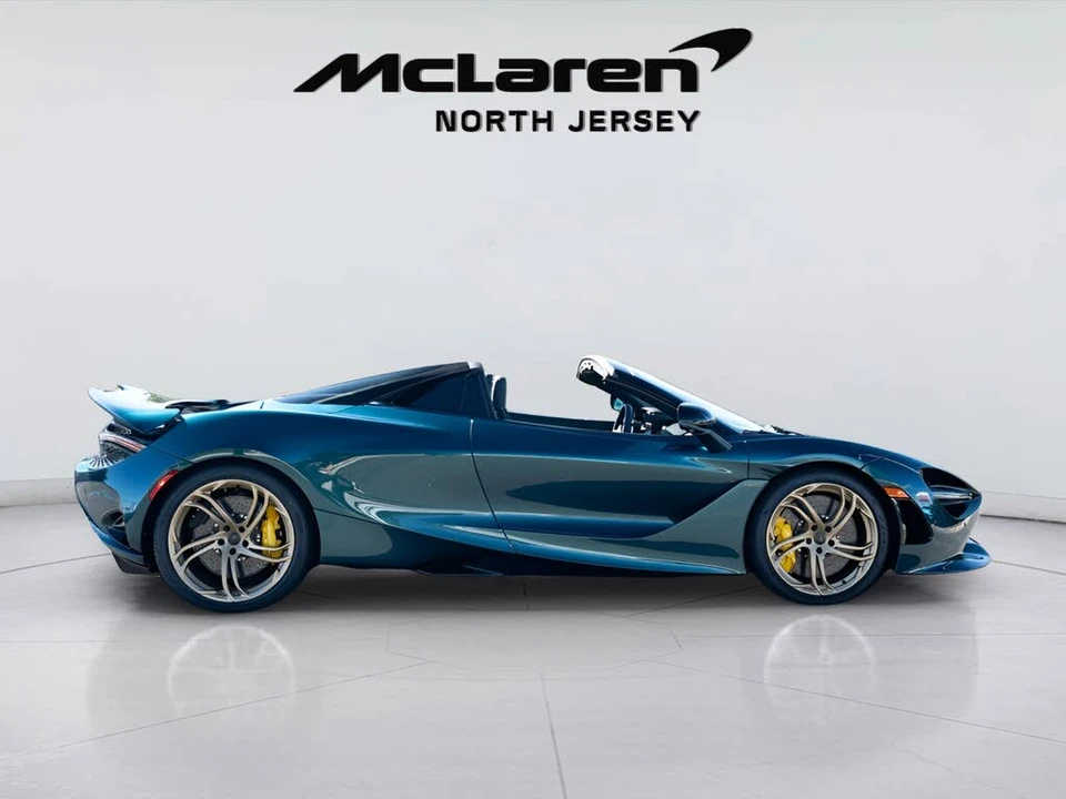 2026 McLaren 750S Spider - Image 13 of 31