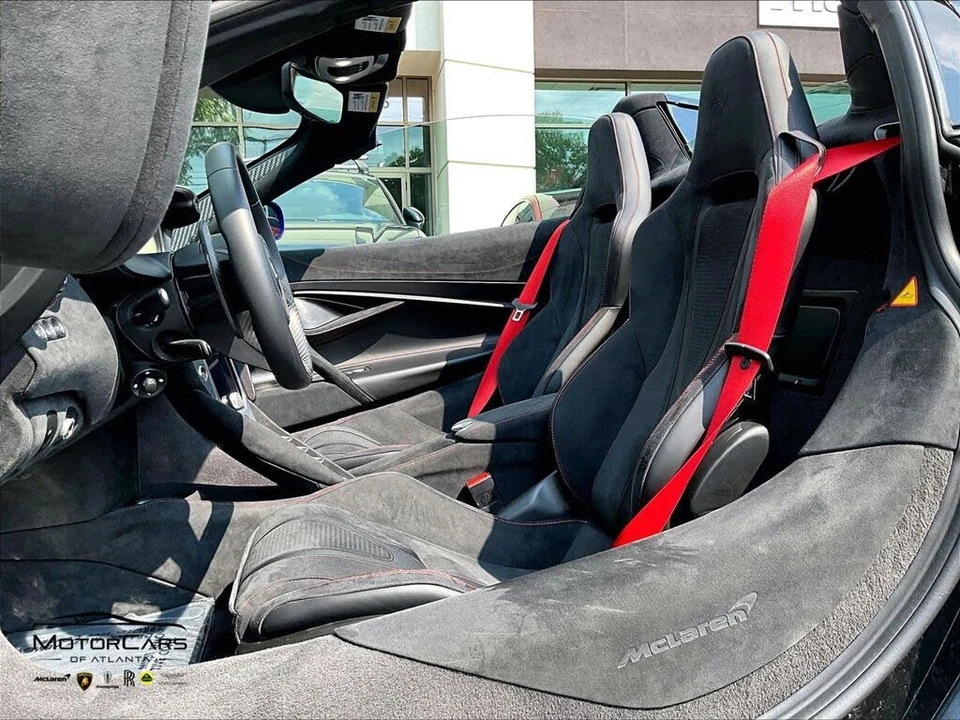 2026 McLaren 750S Spider - Image 20 of 26