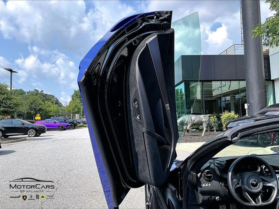 2026 McLaren 750S Spider - Image 18 of 26