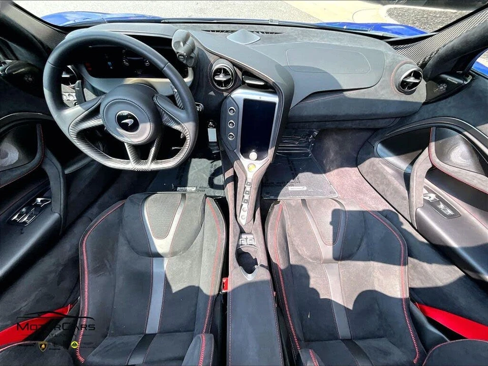 2026 McLaren 750S Spider - Image 13 of 26