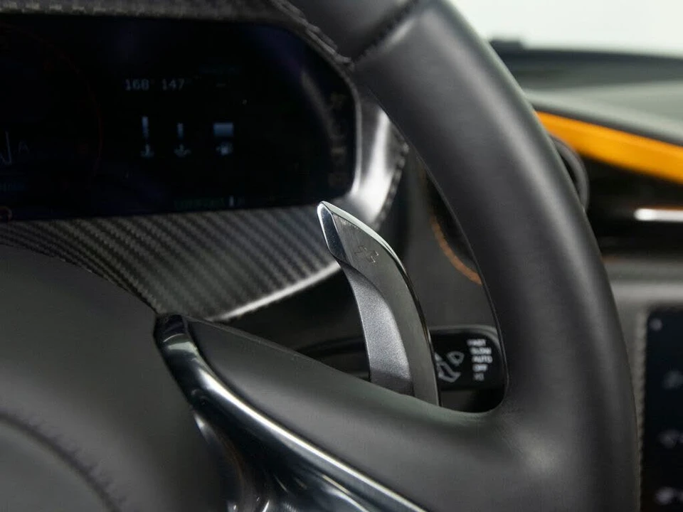 2026 McLaren 750S Spider - Image 24 of 31