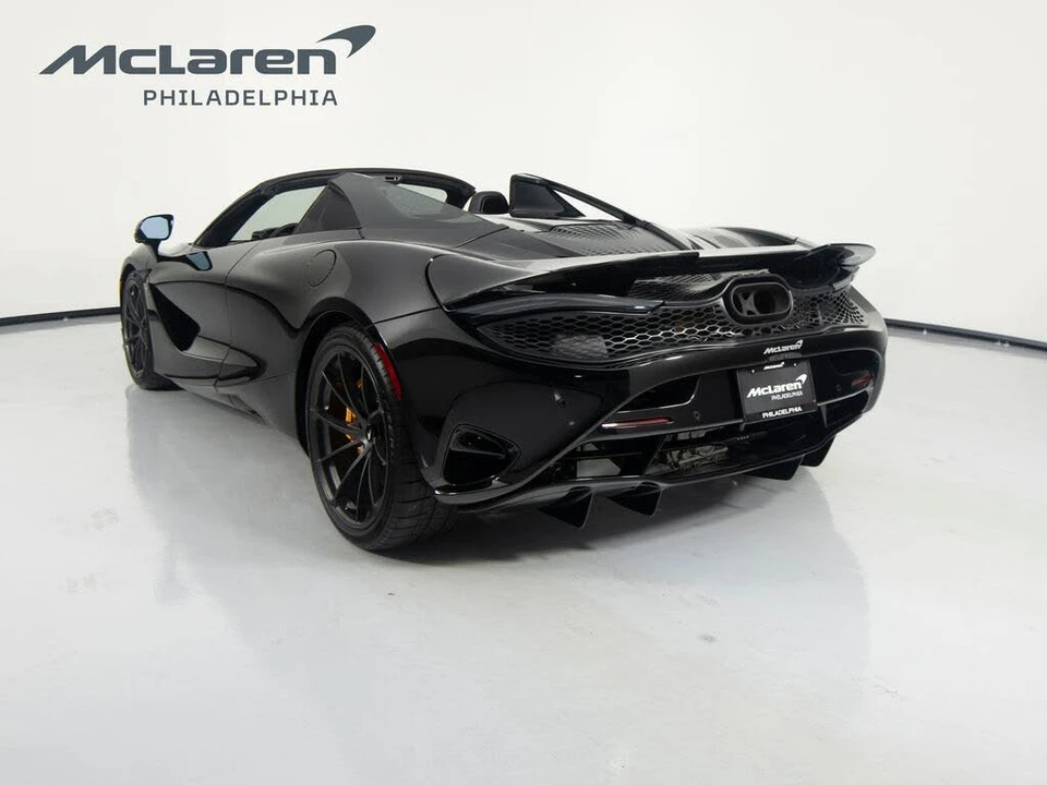 2026 McLaren 750S Spider - Image 8 of 31