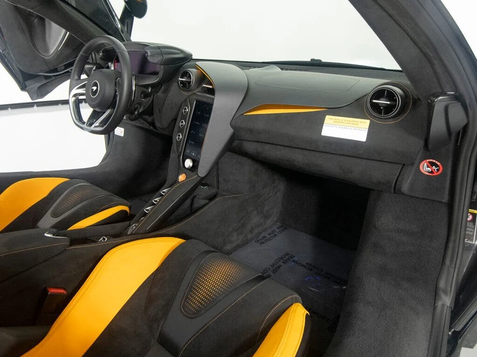 2026 McLaren 750S Spider - Image 29 of 31