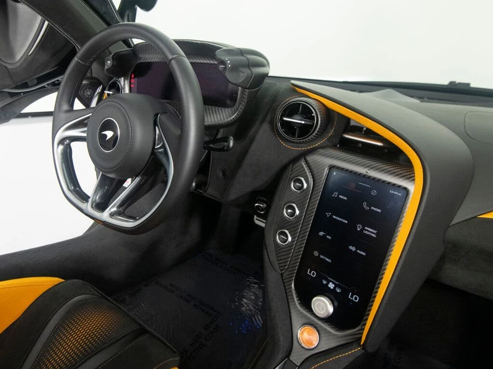 2026 McLaren 750S Spider - Image 30 of 31