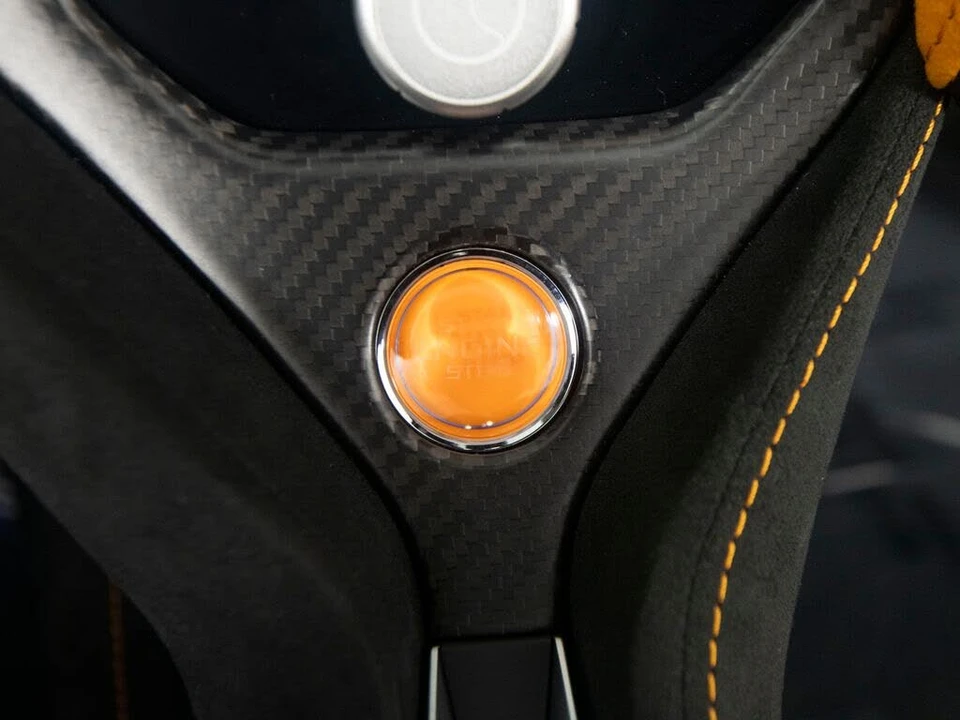 2026 McLaren 750S Spider - Image 21 of 31