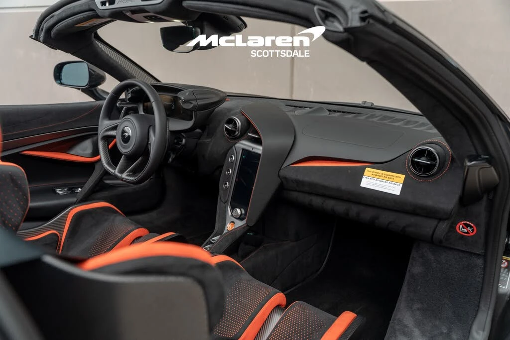 2026 McLaren 750S Spider - Image 17 of 31