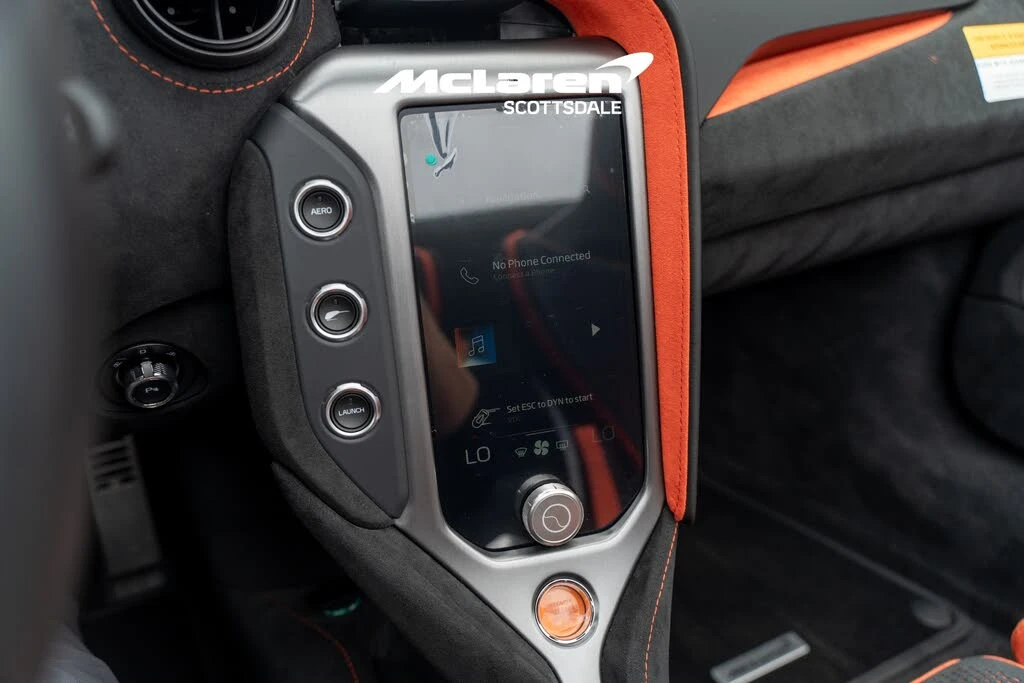 2026 McLaren 750S Spider - Image 15 of 31
