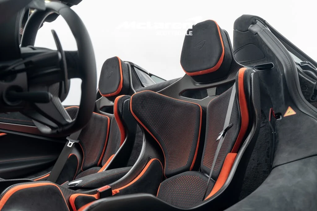 2026 McLaren 750S Spider - Image 11 of 31