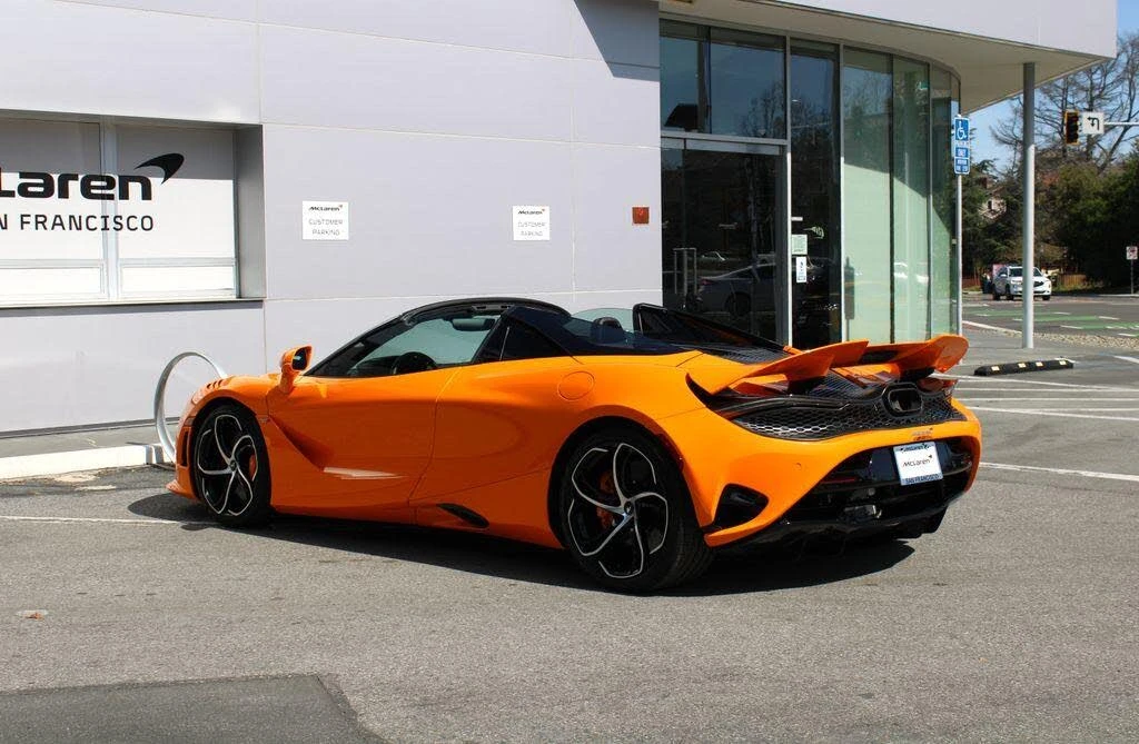 2026 McLaren 750S Spider - Image 24 of 31