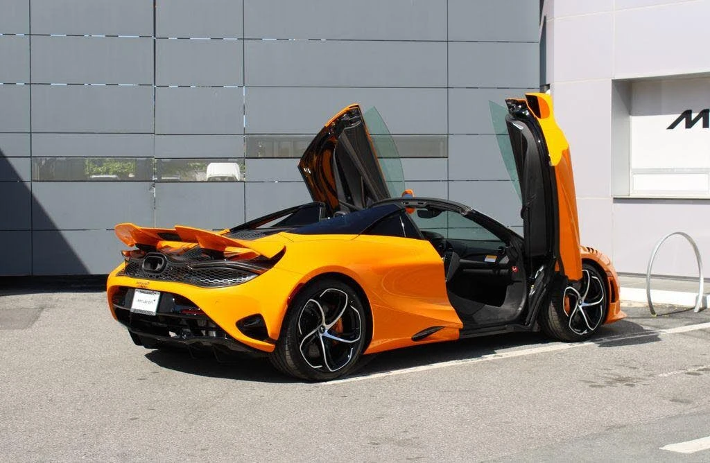 2026 McLaren 750S Spider - Image 23 of 31