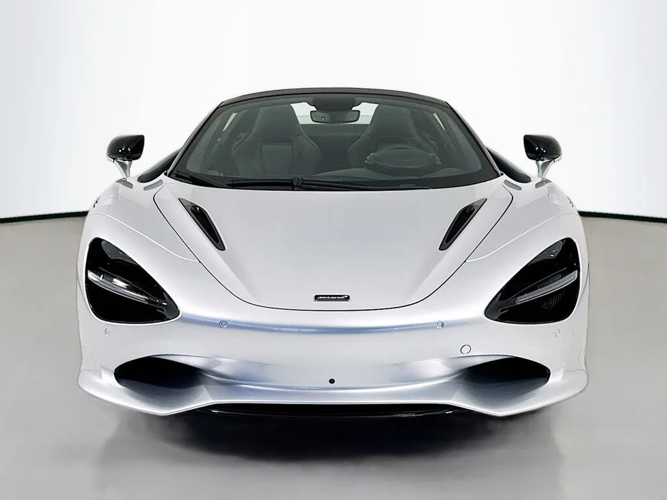 2026 McLaren 750S Spider - Image 2 of 26
