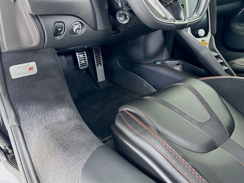 2026 McLaren 750S Spider - Image 22 of 26