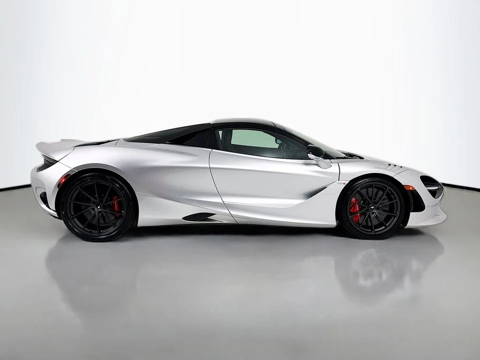 2026 McLaren 750S Spider - Image 8 of 26