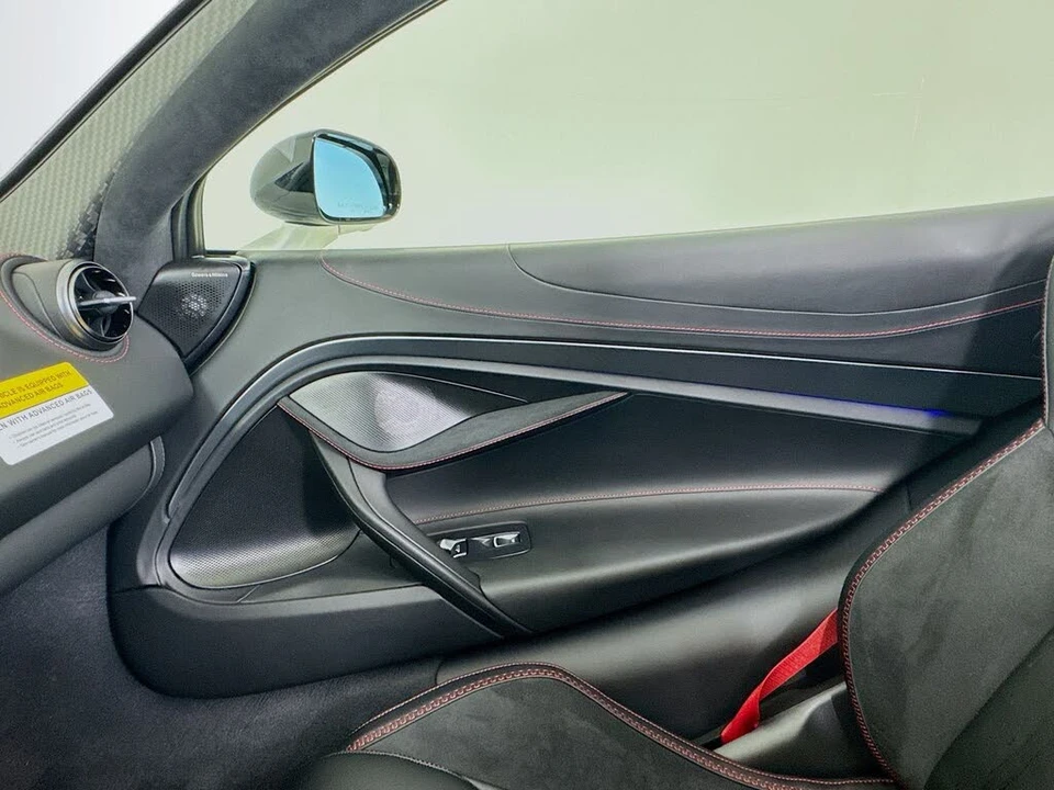 2026 McLaren 750S Spider - Image 15 of 26