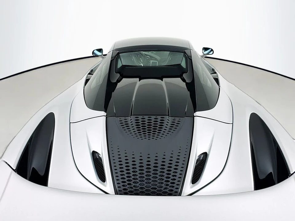 2026 McLaren 750S Spider - Image 20 of 26