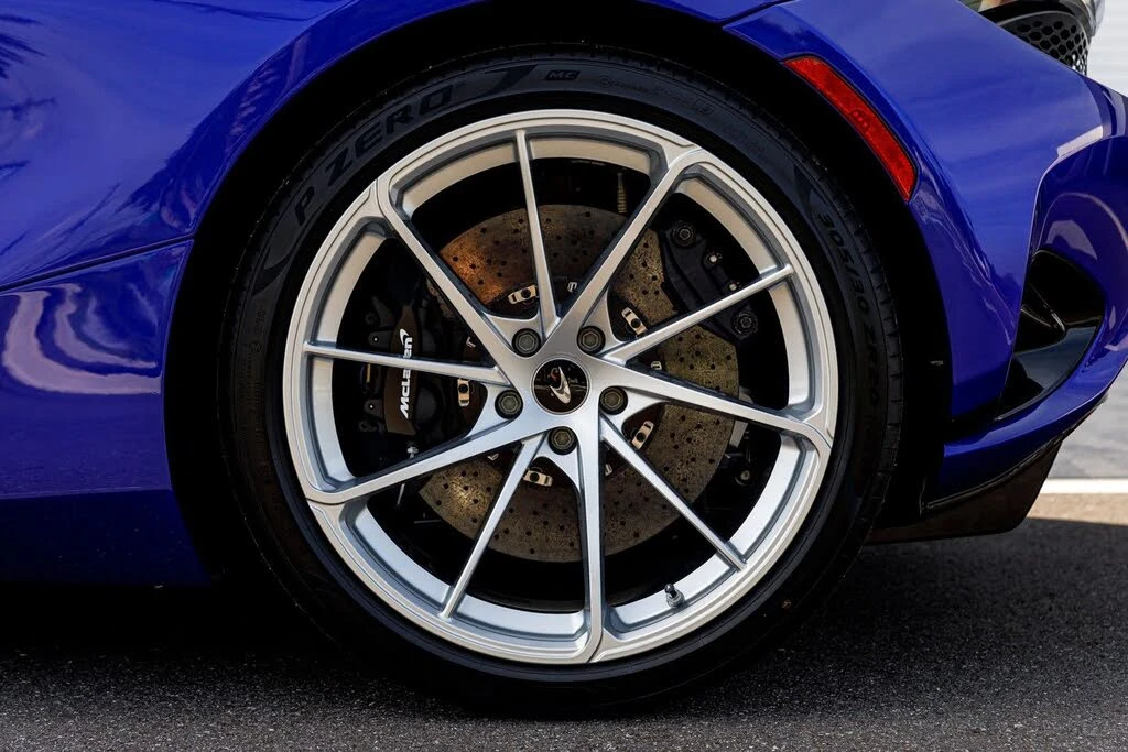 2026 McLaren 750S Spider - Image 22 of 31