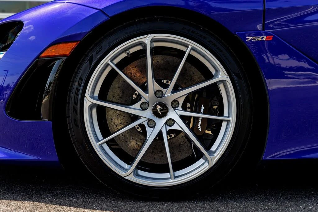 2026 McLaren 750S Spider - Image 21 of 31