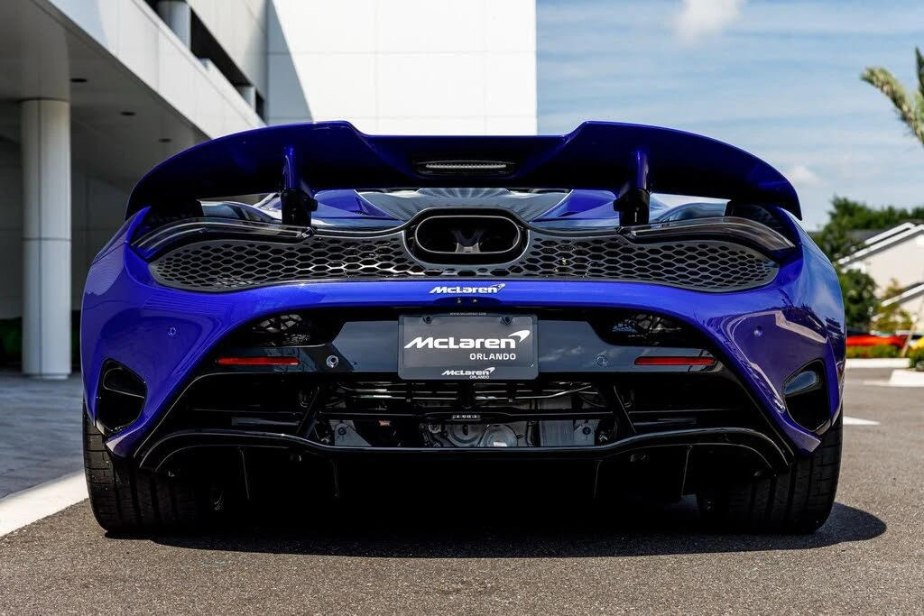 2026 McLaren 750S Spider - Image 26 of 31