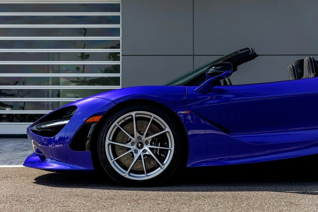 2026 McLaren 750S Spider - Image 19 of 31