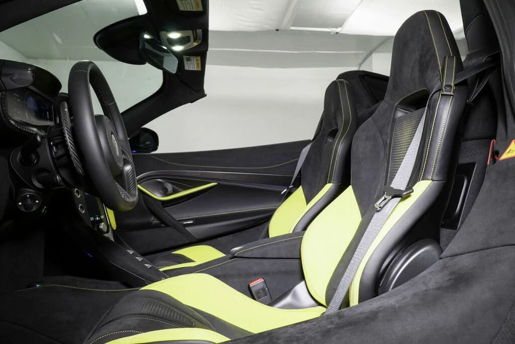 2026 McLaren 750S Spider - Image 19 of 31