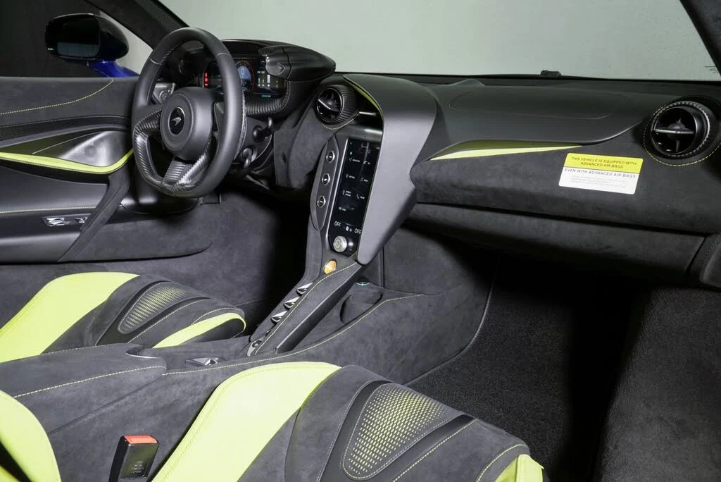 2026 McLaren 750S Spider - Image 20 of 31