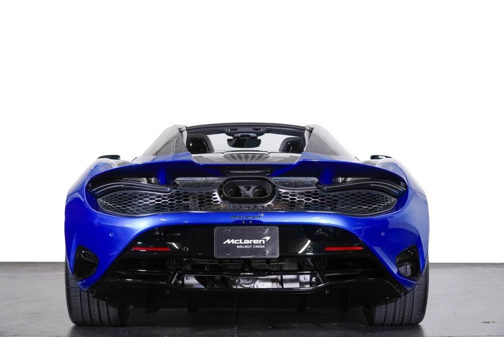 2026 McLaren 750S Spider - Image 17 of 31