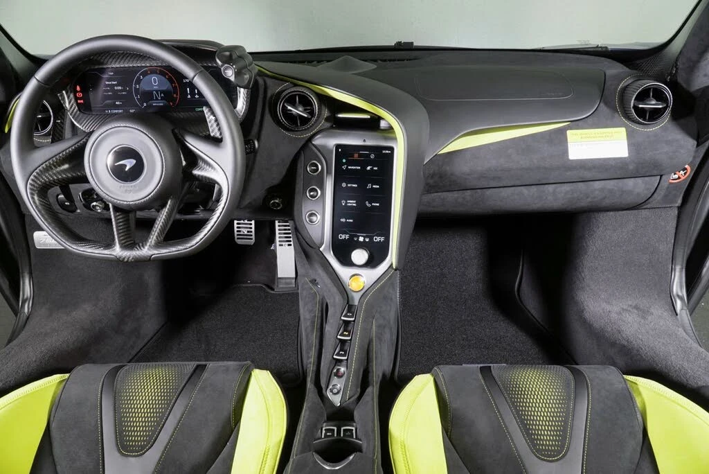 2026 McLaren 750S Spider - Image 9 of 31