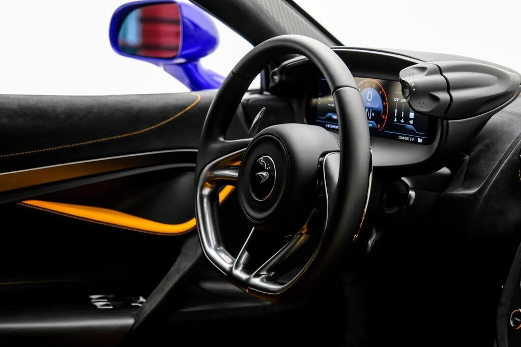 2026 McLaren 750S Spider - Image 18 of 31
