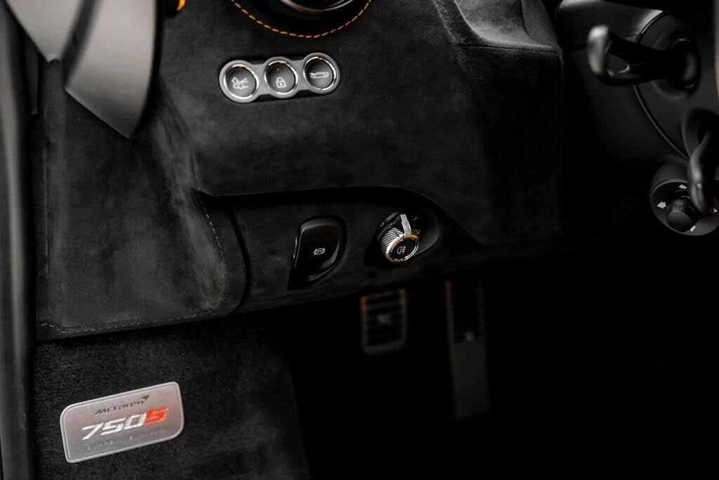 2026 McLaren 750S Spider - Image 30 of 31