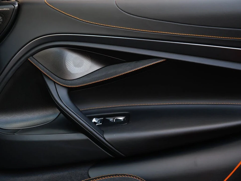 2026 McLaren 750S Spider - Image 20 of 26
