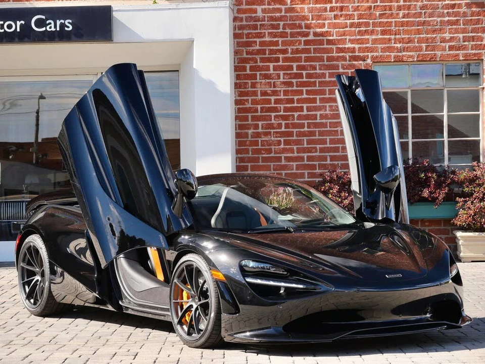 2026 McLaren 750S Spider - Image 15 of 26