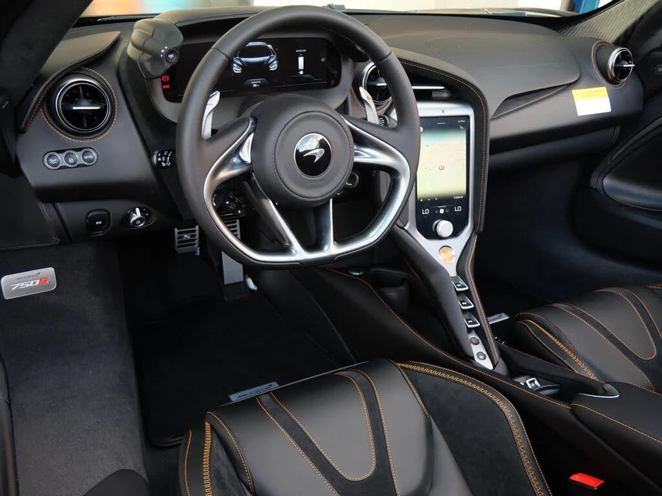 2026 McLaren 750S Spider - Image 9 of 26