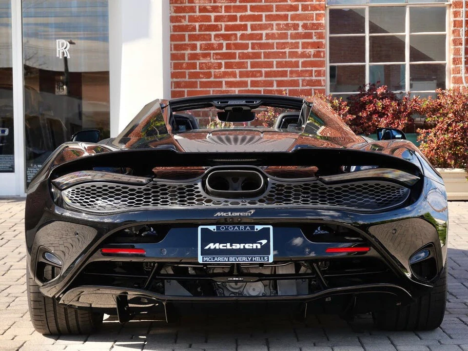 2026 McLaren 750S Spider - Image 5 of 26