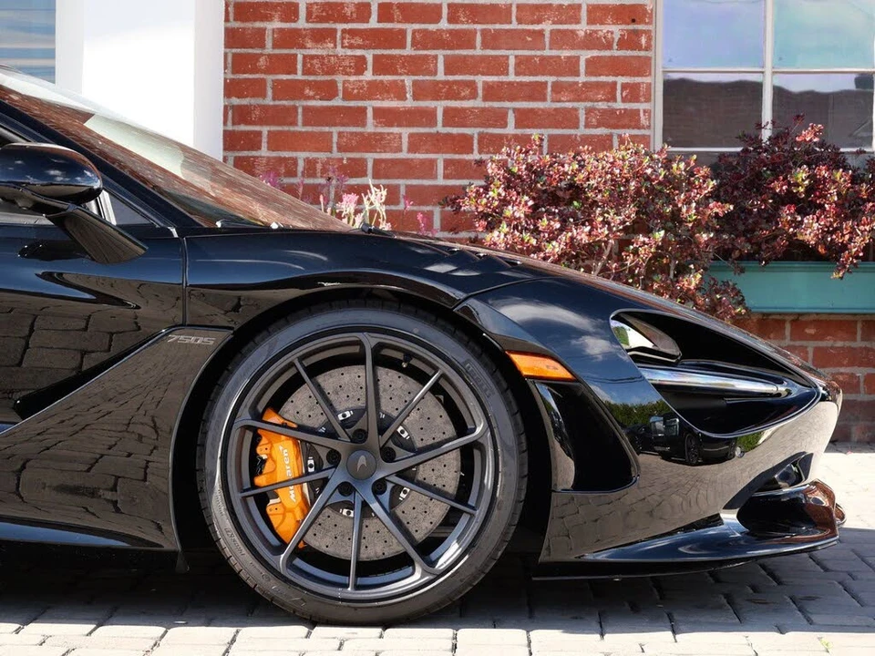 2026 McLaren 750S Spider - Image 7 of 26