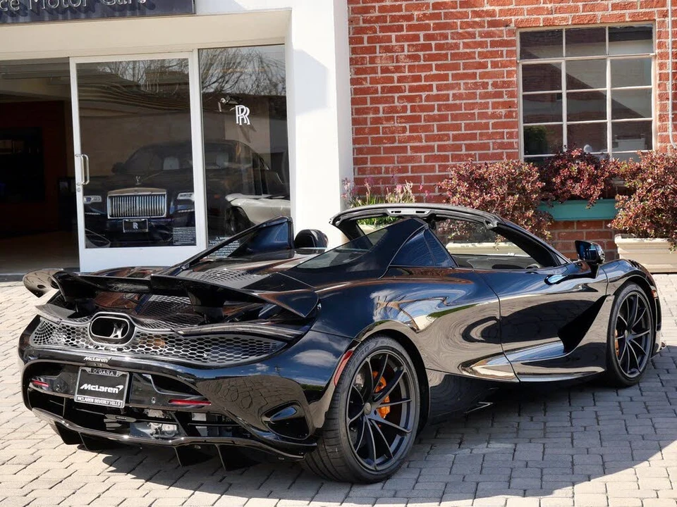 2026 McLaren 750S Spider - Image 4 of 26