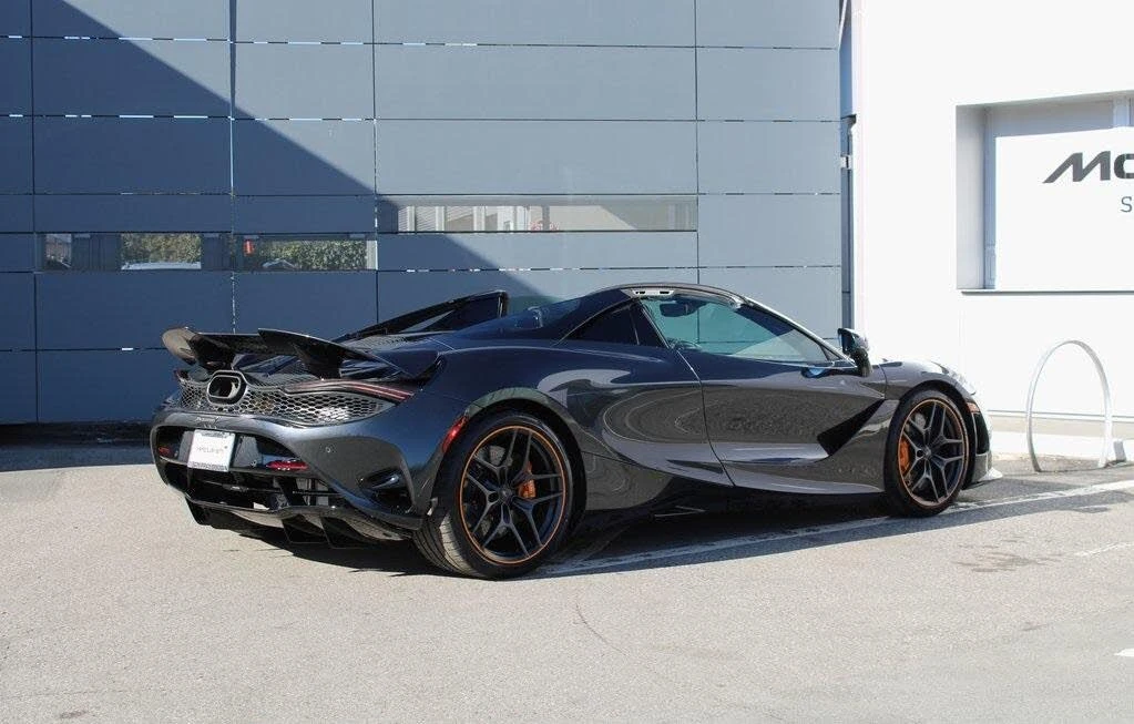 2026 McLaren 750S Spider - Image 28 of 31