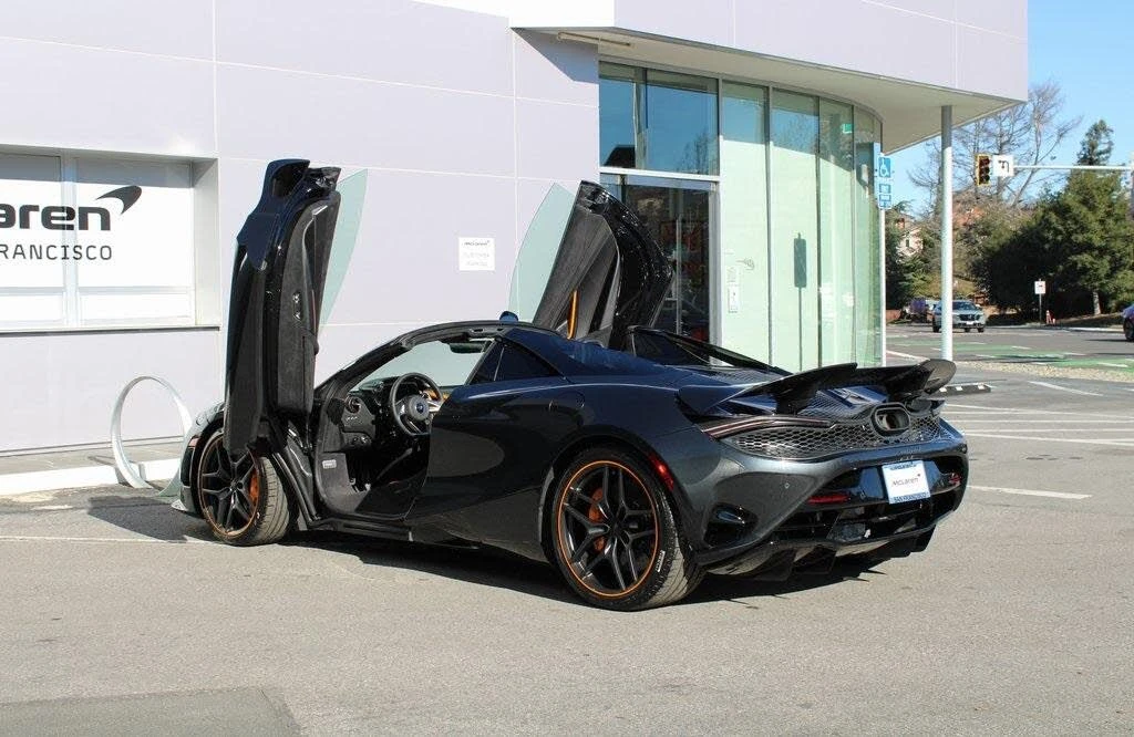 2026 McLaren 750S Spider - Image 29 of 31
