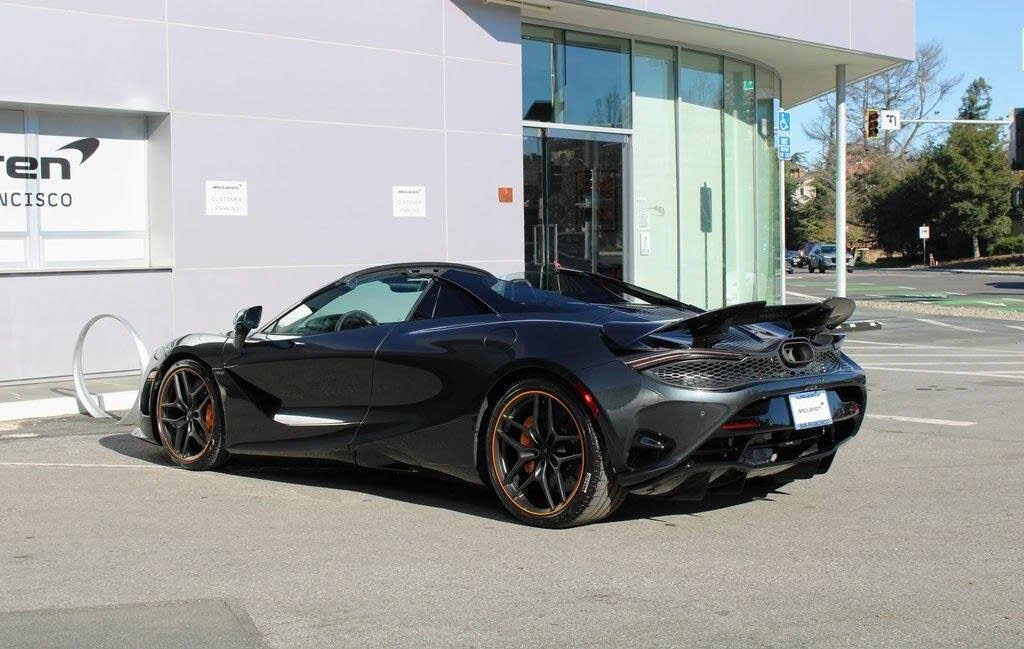 2026 McLaren 750S Spider - Image 26 of 31