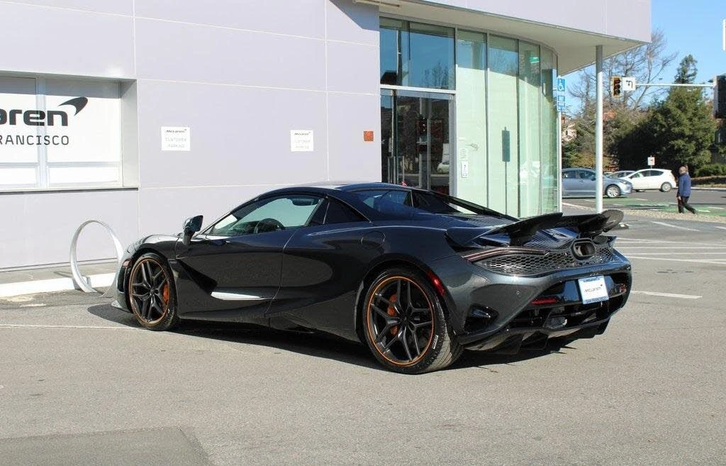 2026 McLaren 750S Spider - Image 12 of 31
