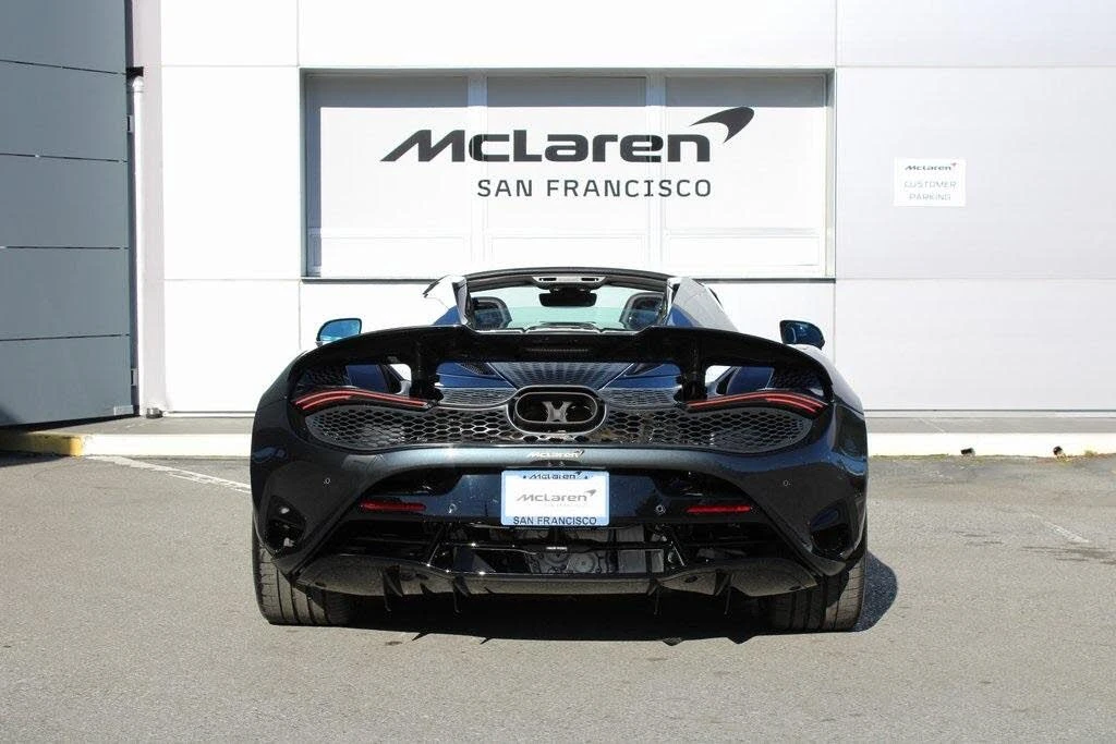 2026 McLaren 750S Spider - Image 27 of 31